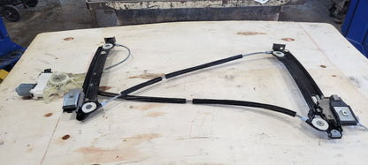 2010 CAMARO PASSENGER WINDOW REGULATOR & MOTOR 32017 - image 1