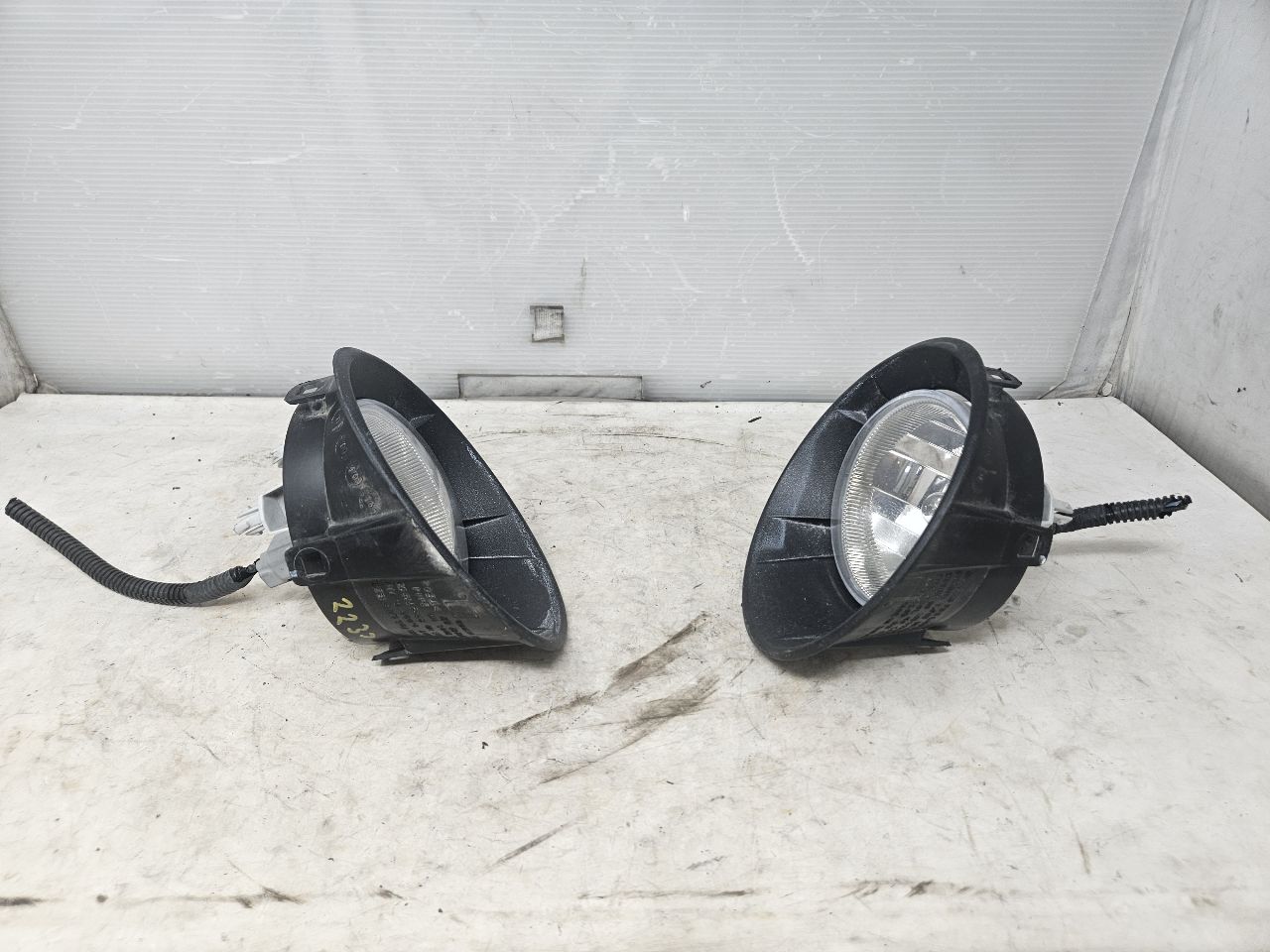 2010 CAMARO FOG LAMPS WITH BEZELS PAIR LH RH 32031 - image 7