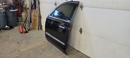 2020 ESCALAESV LH FRONT DOOR BLACK GBA CLEAN SEAM 32050 - image 2