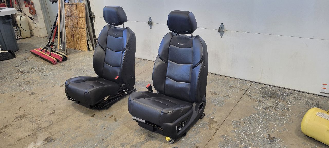 2020 ESCALAESV FRONT SEATS BLACK W/LANE KEEP ASSIST 32052 - image 2