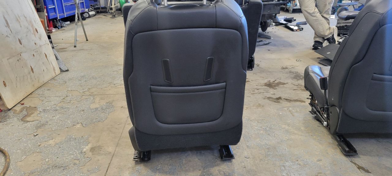 2020 ESCALAESV FRONT SEATS BLACK W/LANE KEEP ASSIST 32052 - image 13
