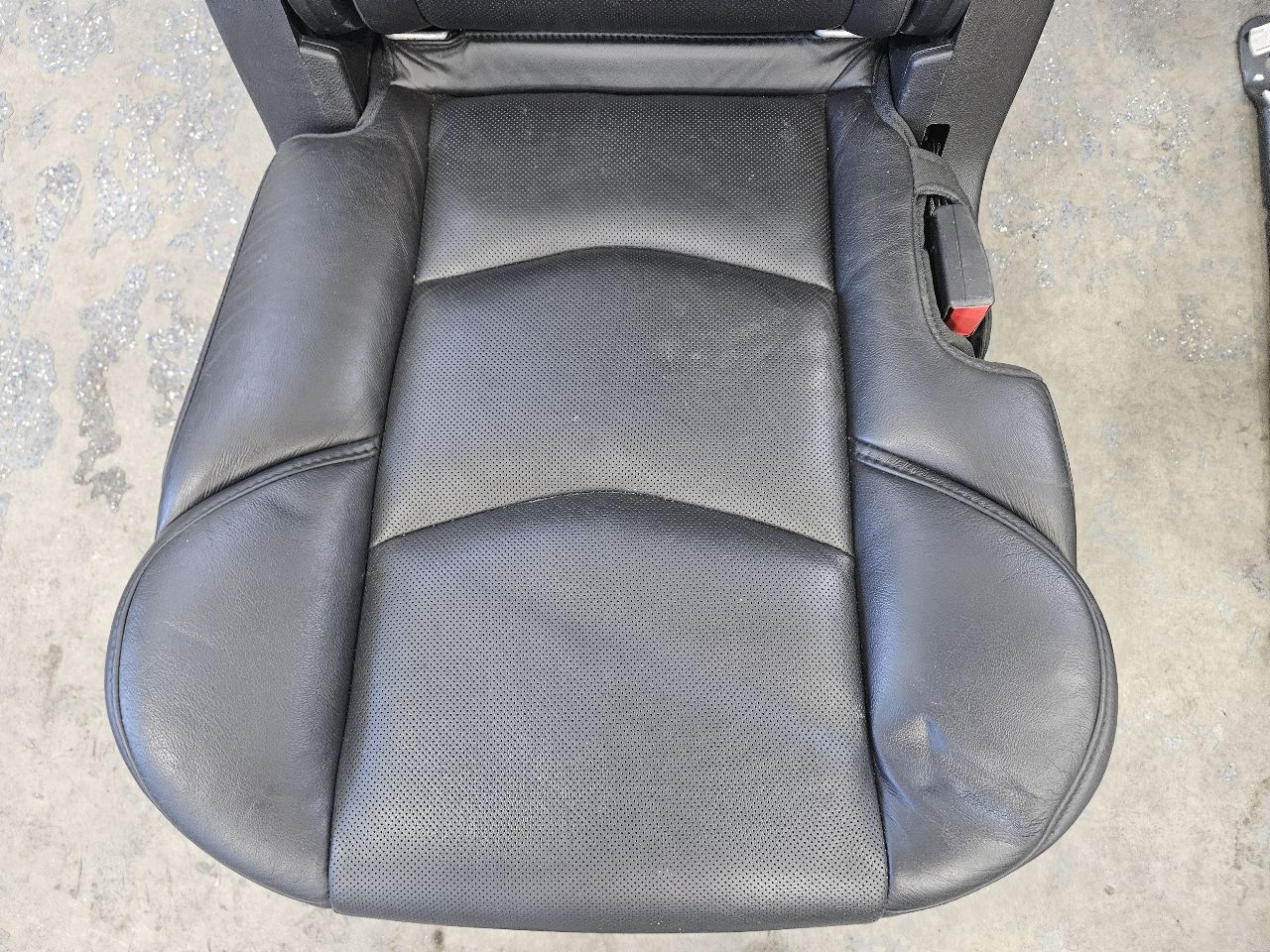 2020 ESCALAESV 2ND ROW CAPTAINS SEATS BLACK PAIR 32053 - image 9