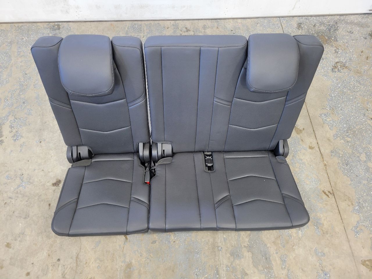 2020 ESCALAESV THIRD ROW POWER FOLDING SEAT BLACK 32054 - image 2