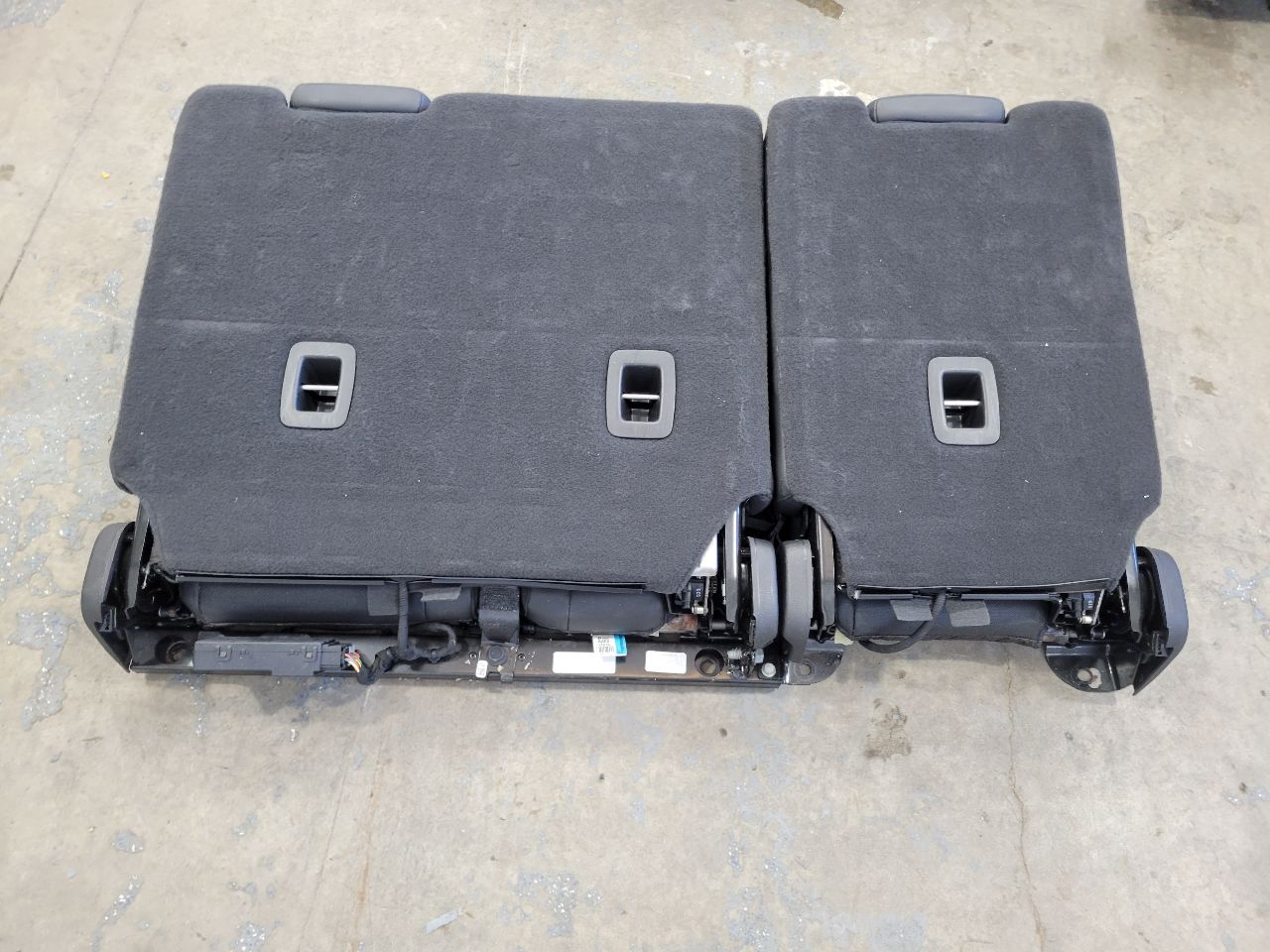 2020 ESCALAESV THIRD ROW POWER FOLDING SEAT BLACK 32054 - image 11