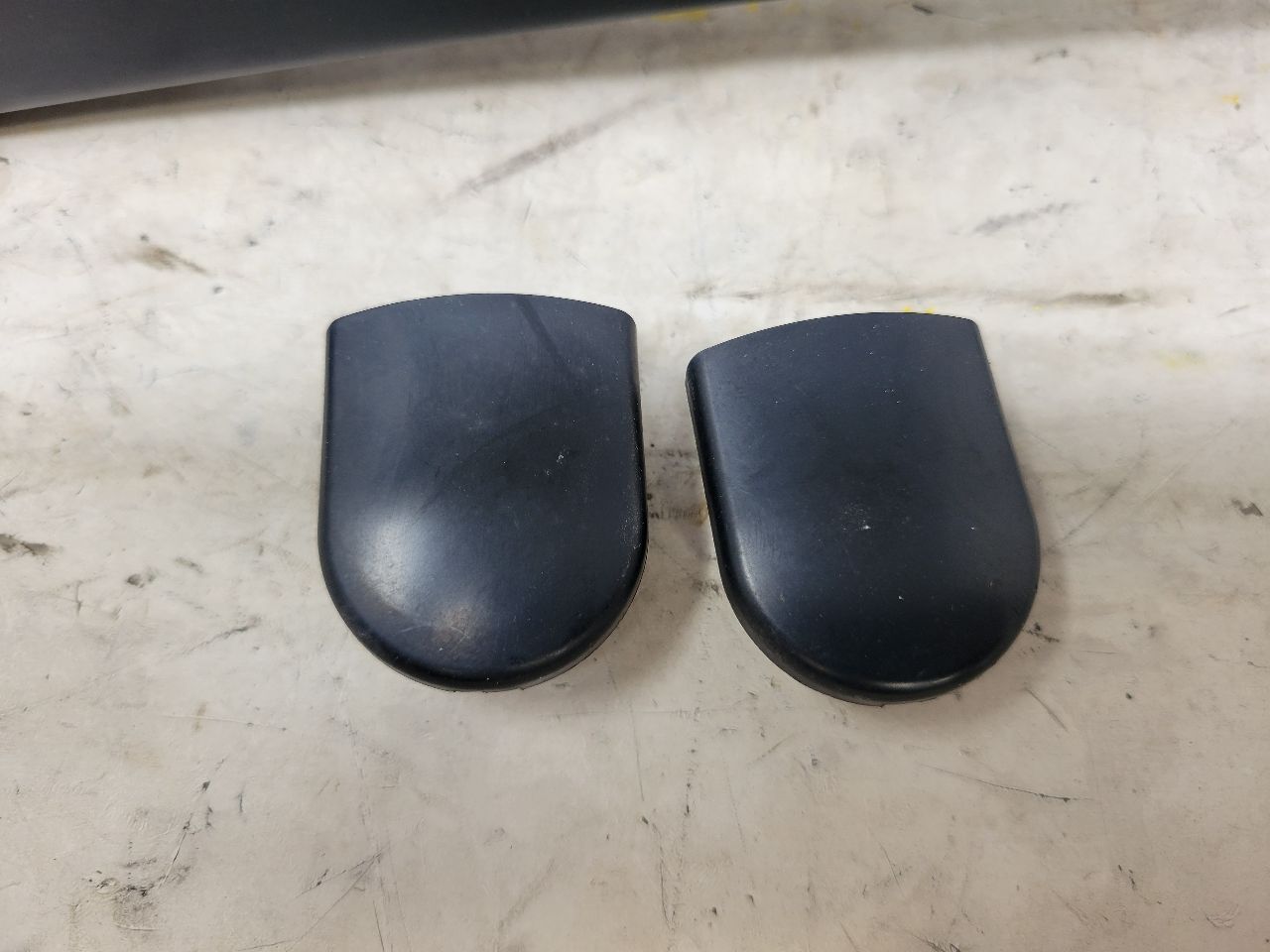 2020 ESCALAESV FRONT WINDSHIELD WIPER ARMS ARM PAIR 32071 - image 2