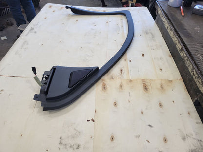 2020 ESCALAESV LH DRIVER UPPER DOOR PANEL TRIM 32078 - image 3