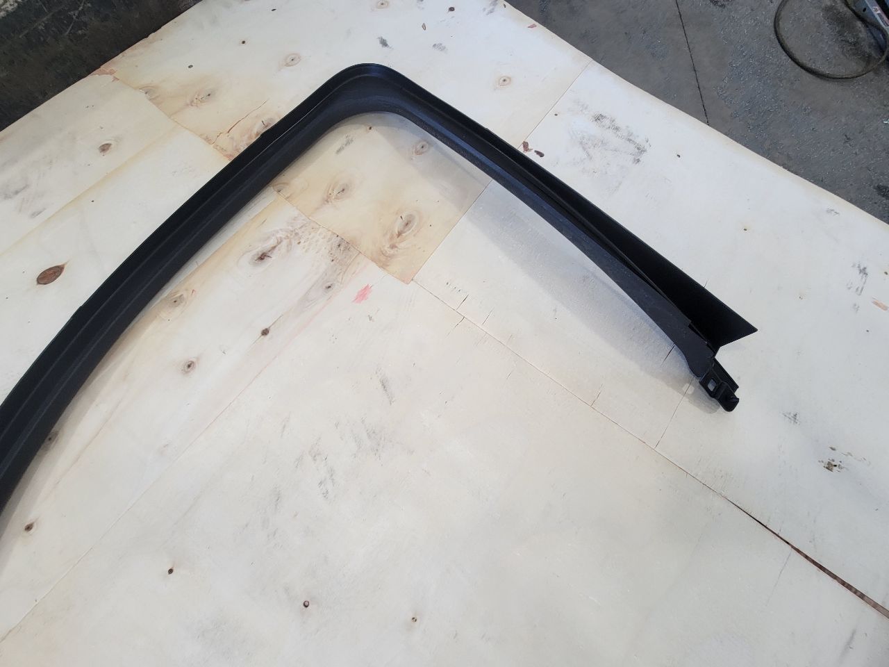 2020 ESCALAESV LH DRIVER UPPER DOOR PANEL TRIM 32078 - image 9