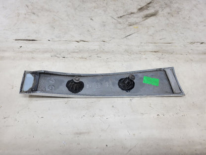 2020 ESCALAESV INSERT W/SCREWS NICE CONDITION 32084 - image 7