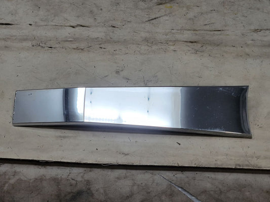2020 ESCALAESV INSERT W/SCREWS GOOD CONDITION 32086 - image 1
