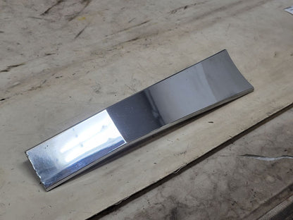 2020 ESCALAESV INSERT W/SCREWS GOOD CONDITION 32086 - image 3