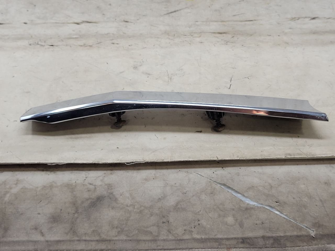 2020 ESCALAESV INSERT W/SCREWS GOOD CONDITION 32087 - image 6