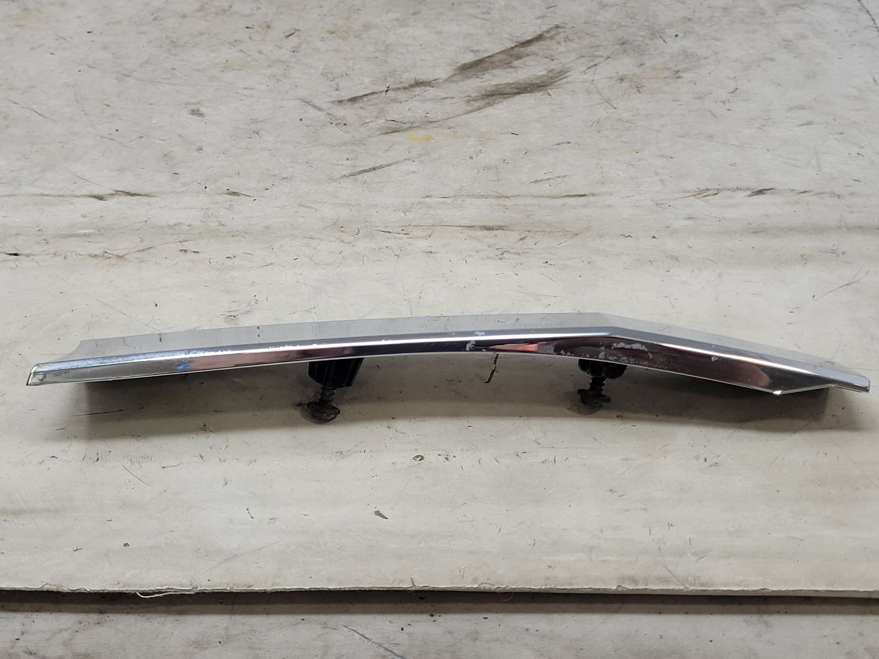 2020 ESCALAESV INSERT W/SCREWS GOOD CONDITION 32089 - image 6
