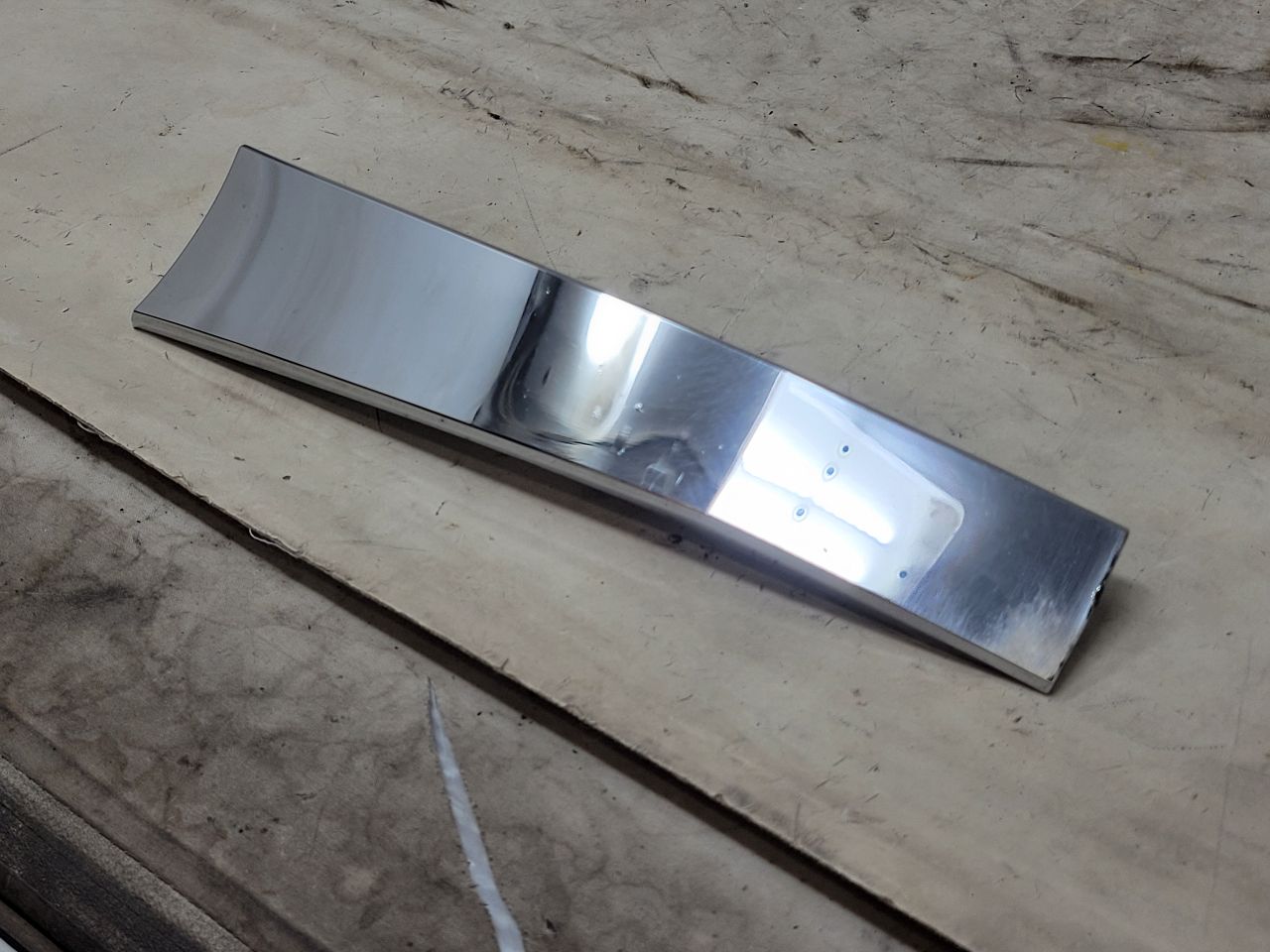 2020 ESCALAESV INSERT W/SCREWS GOOD CONDITION 32091 - image 7
