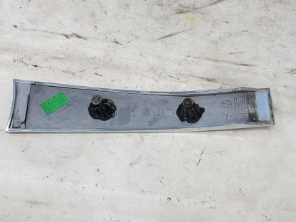2020 ESCALAESV INSERT W/SCREWS GOOD CONDITION 32091 - image 8