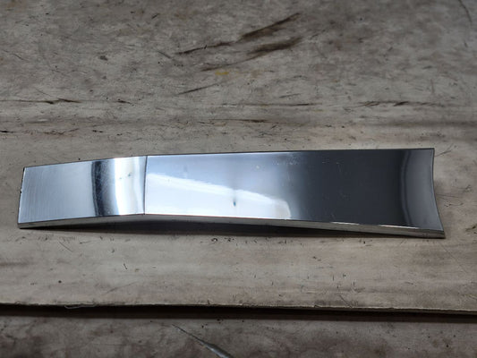 2020 ESCALAESV INSERT W/SCREWS GOOD CONDITION 32093 - image 1