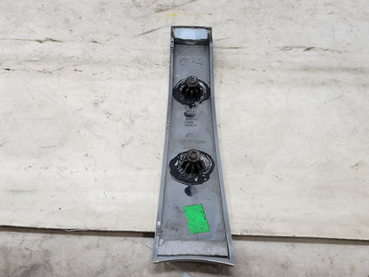 2020 ESCALAESV INSERT W/SCREWS GOOD CONDITION 32093 - image 9