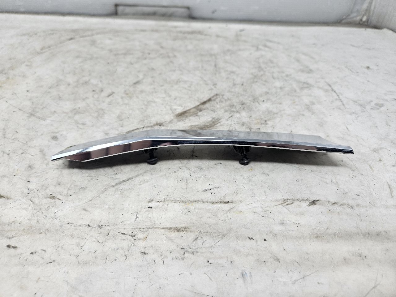 2020 ESCALAESV INSERT W/SCREWS FAIR CONDITION 32102 - image 5