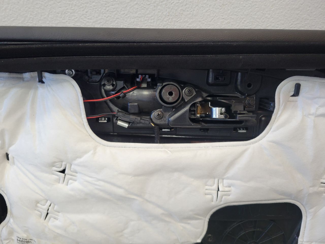 2020 ESCALAESV REAR LH DOOR TRIM PANEL BLACK ESV 32106 - image 10