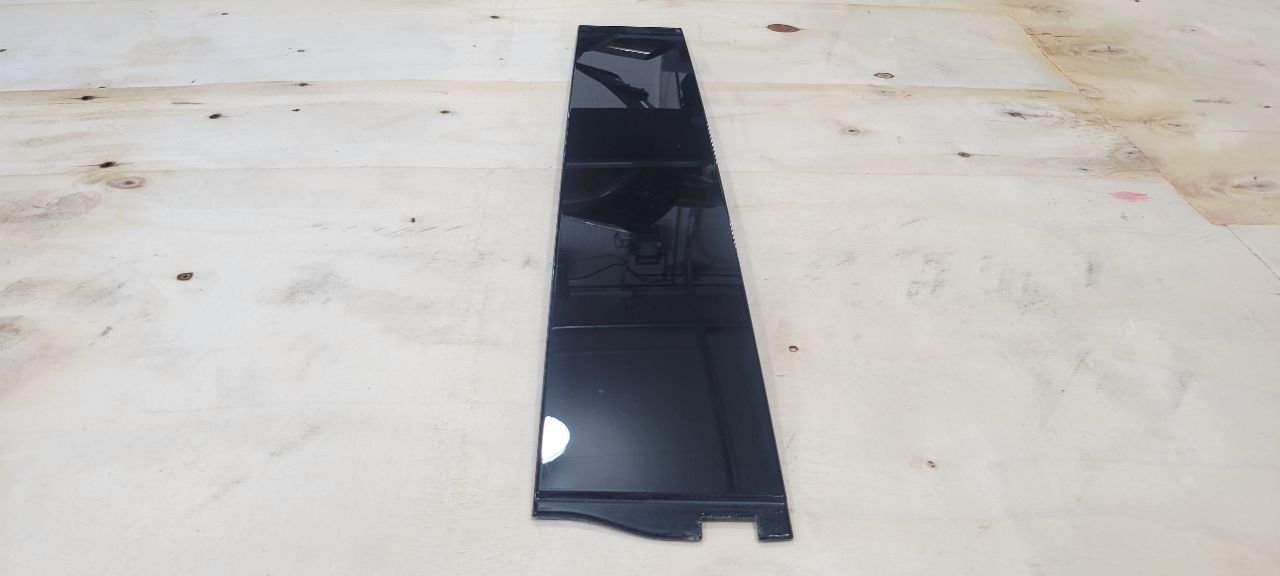 2020 ESCALAESV RH REAR DOOR APPLIQUE FORWARD TRIM 32118 - image 2