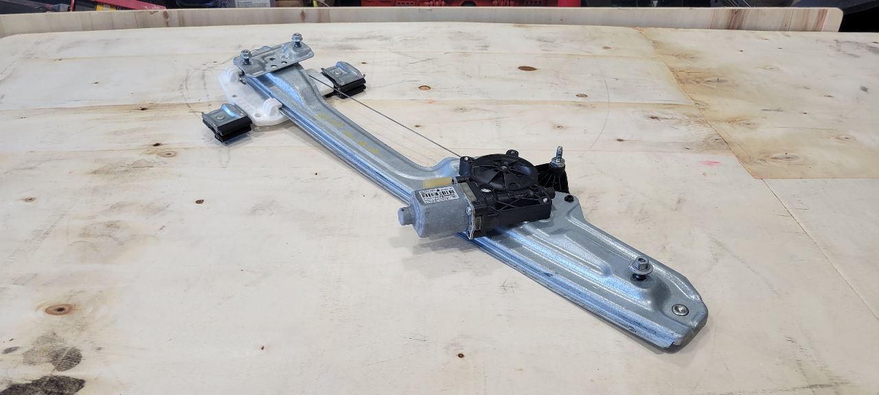 2020 ESCALAESV RH REAR WINDOW REGULATOR & MOTOR 32123 - image 8