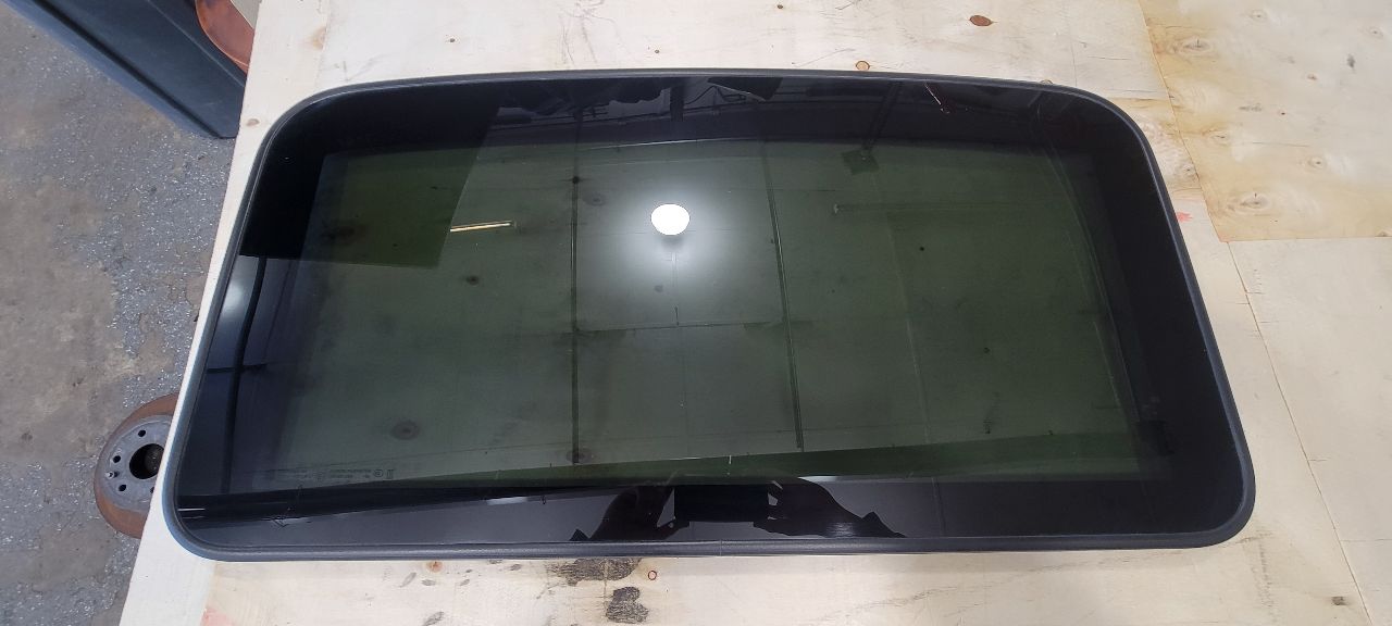 2020 ESCALAESV OEM SUN MOON ROOF GLASS ONLY 32129 - image 5