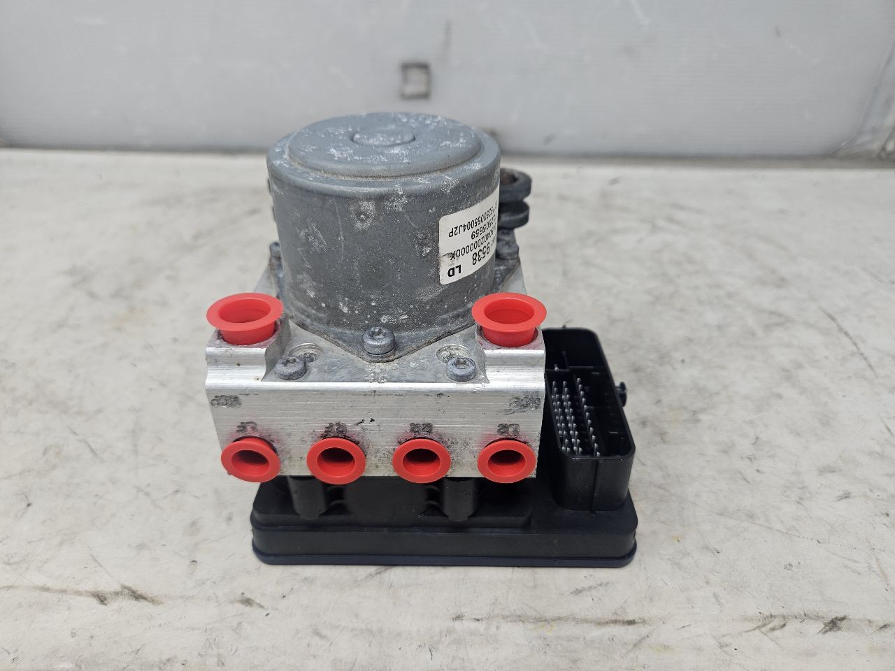 2020 ESCALAESV ABS BRAKE PUMP & MODULE 84609538 32135 - image 5