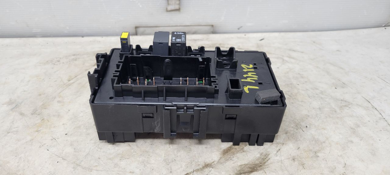 2020 ESCALAESV DASH CABIN FUSE BOX 84114432 32143 - image 1