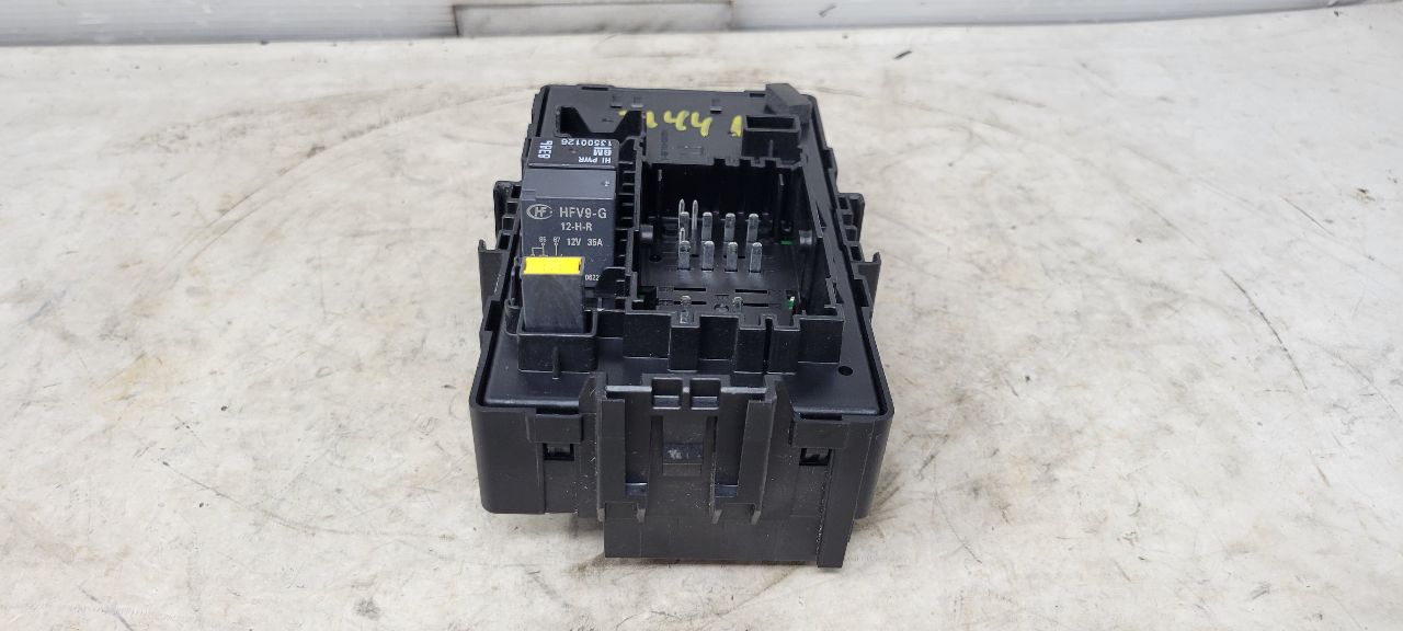 2020 ESCALAESV DASH CABIN FUSE BOX 84114432 32143 - image 4