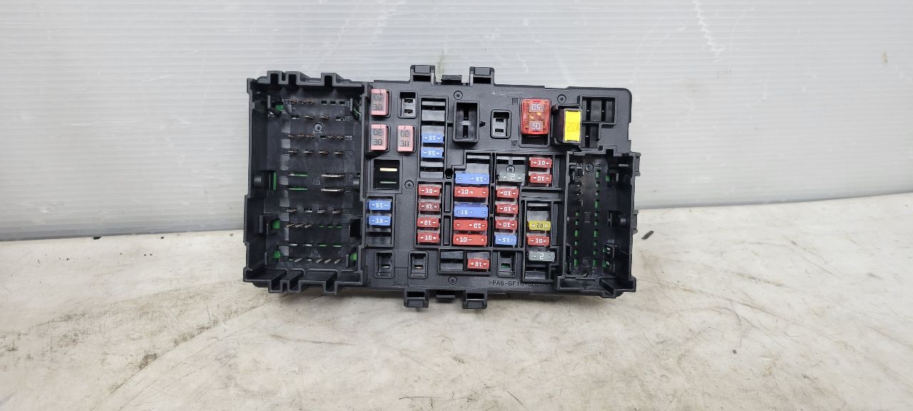 2020 ESCALAESV DASH CABIN FUSE BOX 84114432 32143 - image 9