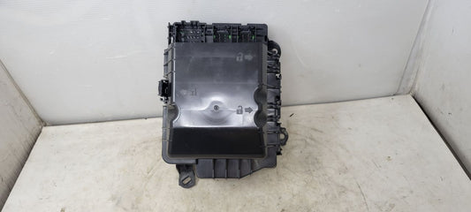 2020 ESCALAESV LH UNDER DASH FUSE BOX 84114438 32147 - image 1