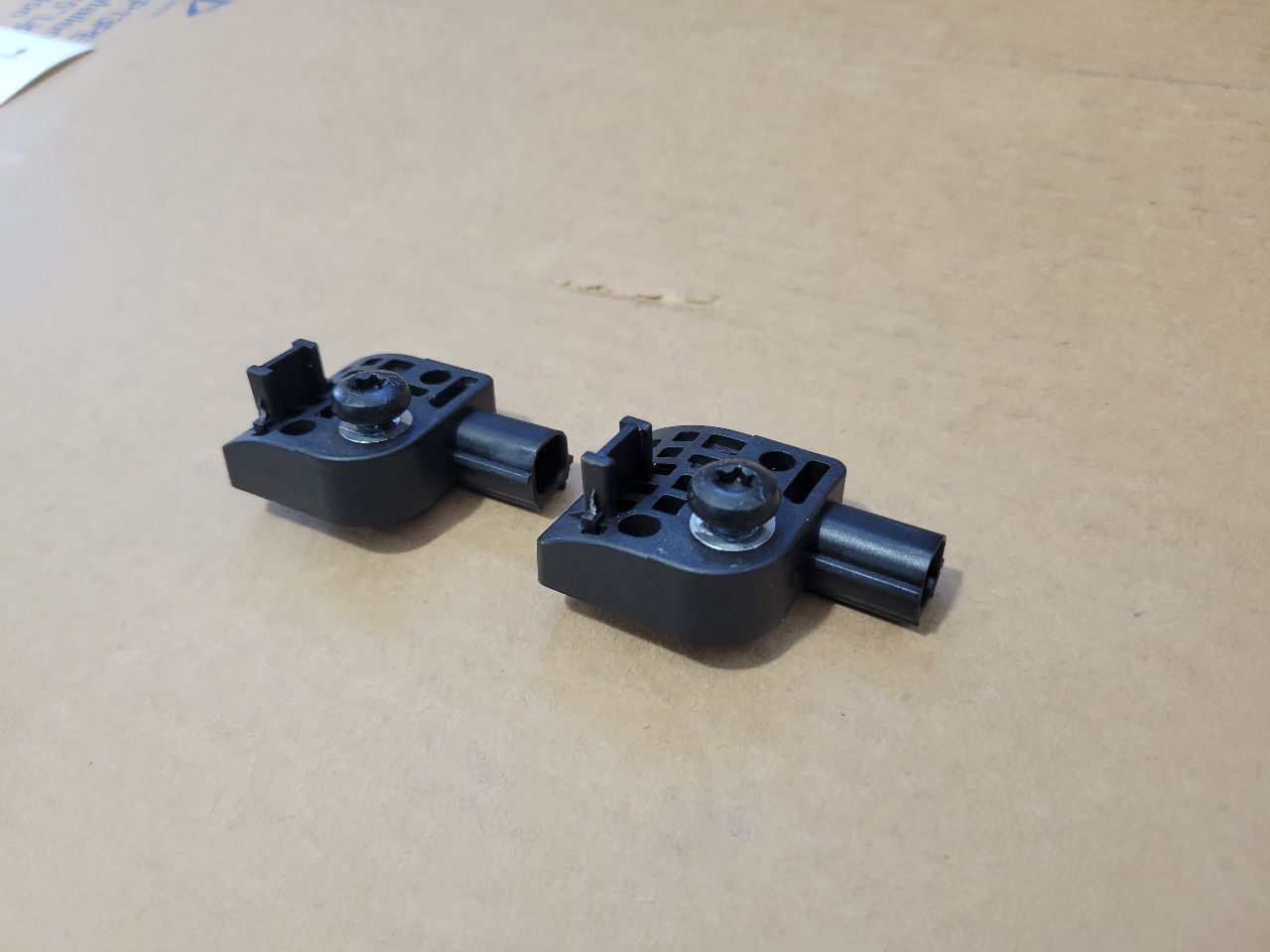 2020 ESCALAESV PAIR OF OEM CRASH SENSORS 26671010. 32168 - image 3