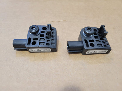 2020 ESCALAESV PAIR OF OEM CRASH SENSORS 26671010. 32168 - image 5