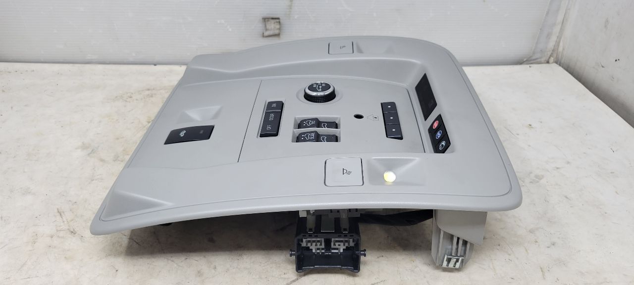 2020 ESCALAESV OVERHEAD CONSOLE WITH SUNROOF 32180 - image 5