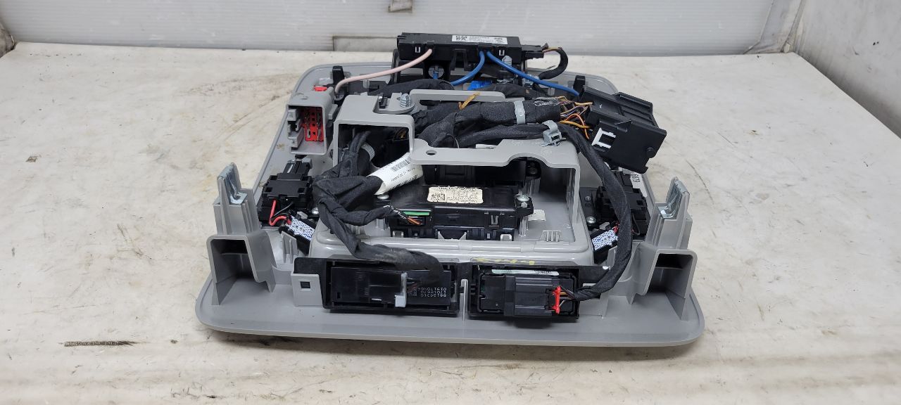 2020 ESCALAESV OVERHEAD CONSOLE WITH SUNROOF 32180 - image 7