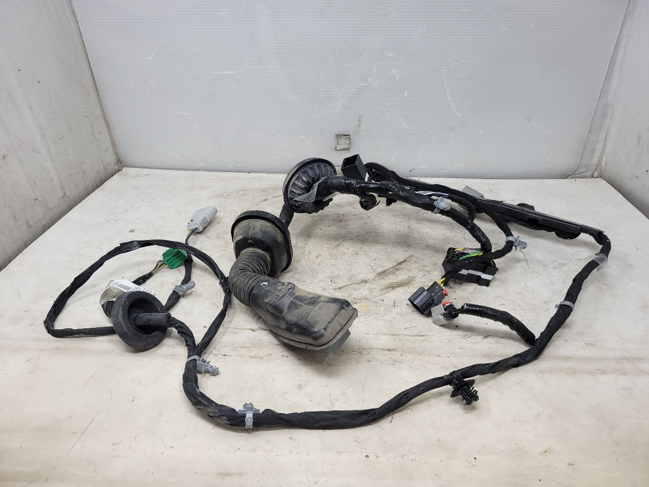 2020 ESCALAESV FRONT RH DOOR WIRE HARNESS 84305356 32188 - image 7