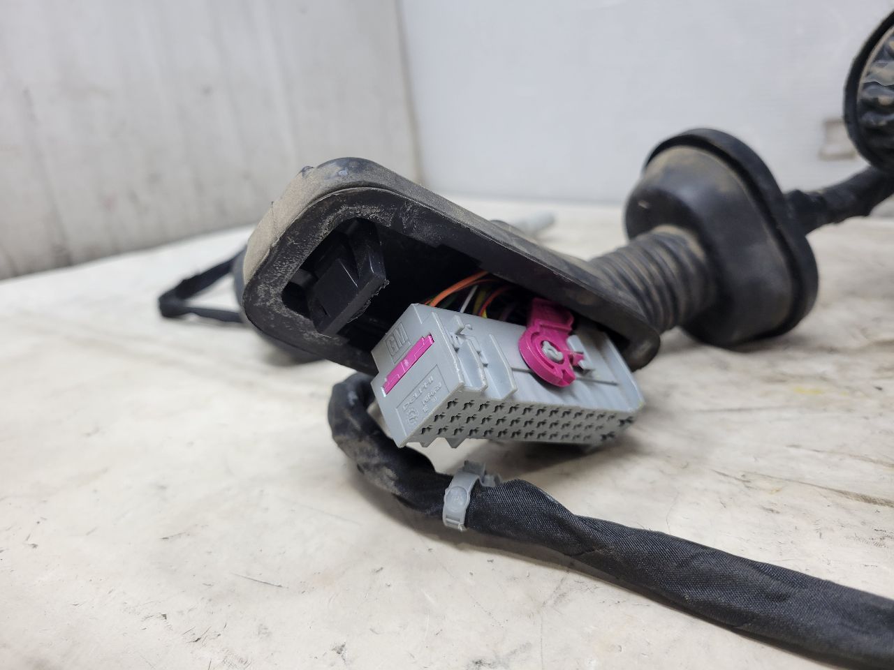 2020 ESCALAESV FRONT RH DOOR WIRE HARNESS 84305356 32188 - image 3