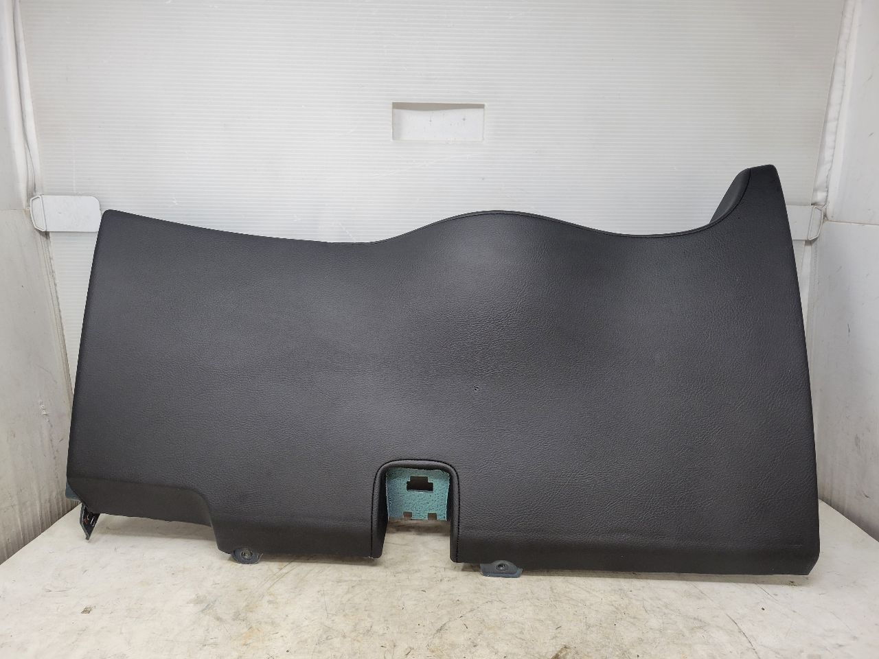 2020 ESCALAESV LH DRIVER KNEE BOLSTER BLACK 32201 - image 1