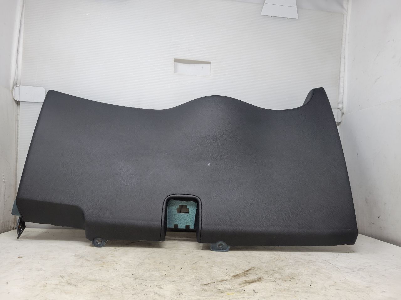 2020 ESCALAESV LH DRIVER KNEE BOLSTER BLACK 32201 - image 3