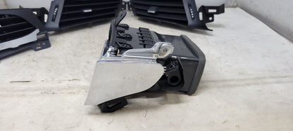 2020 ESCALAESV SET OF 4 DASH VENTS LH RH INNER OUTE 32207 - image 6