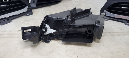 2020 ESCALAESV SET OF 4 DASH VENTS LH RH INNER OUTE 32207 - image 11