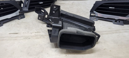 2020 ESCALAESV SET OF 4 DASH VENTS LH RH INNER OUTE 32207 - image 12