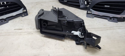 2020 ESCALAESV SET OF 4 DASH VENTS LH RH INNER OUTE 32207 - image 19
