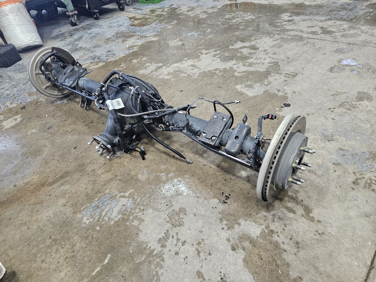2024 SILVRDO15 ZR2 / AT4X ELECTRIC REAR AXLE 46K 32218 - image 6