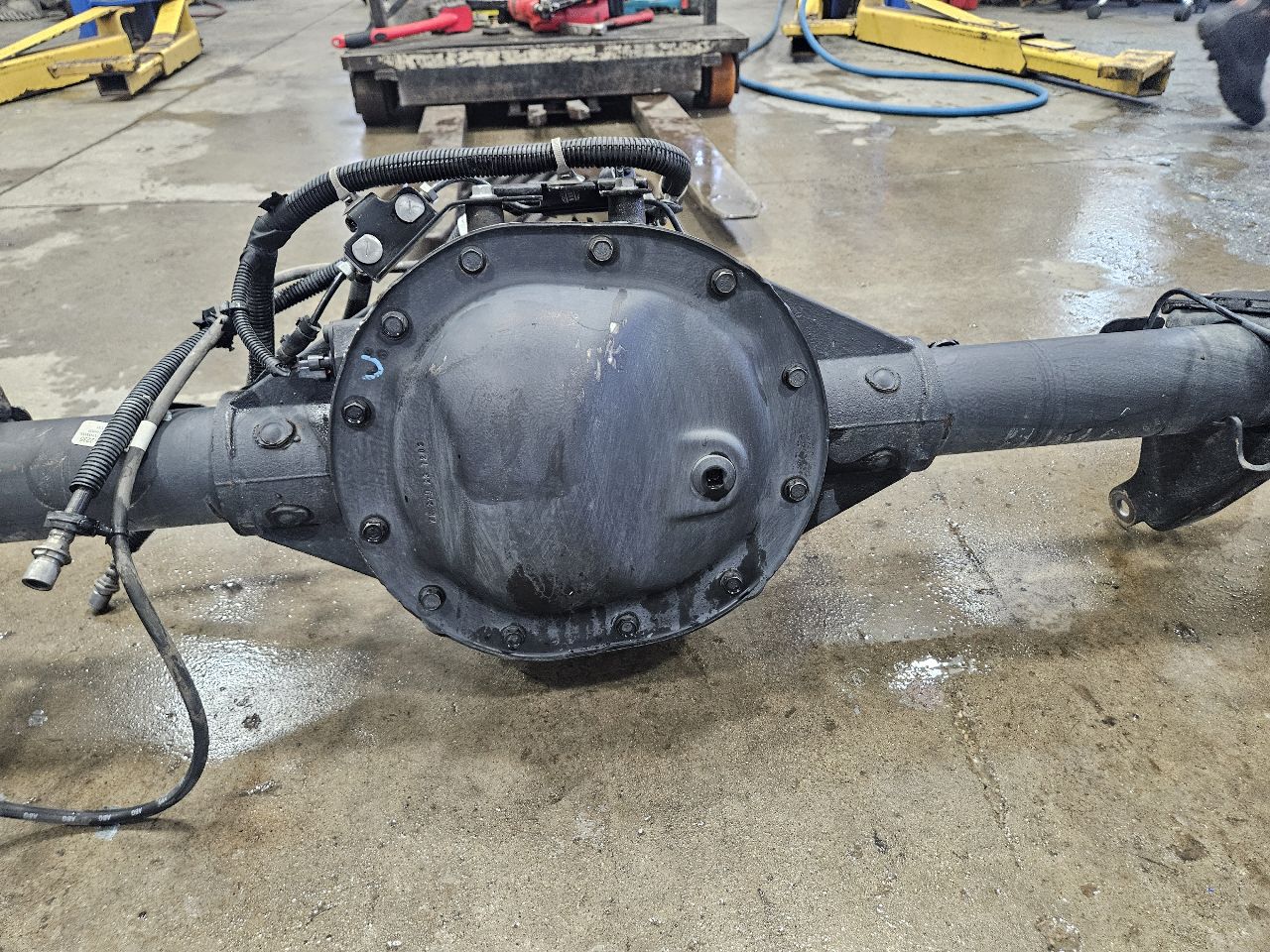 2024 SILVRDO15 ZR2 / AT4X ELECTRIC REAR AXLE 46K 32218 - image 8