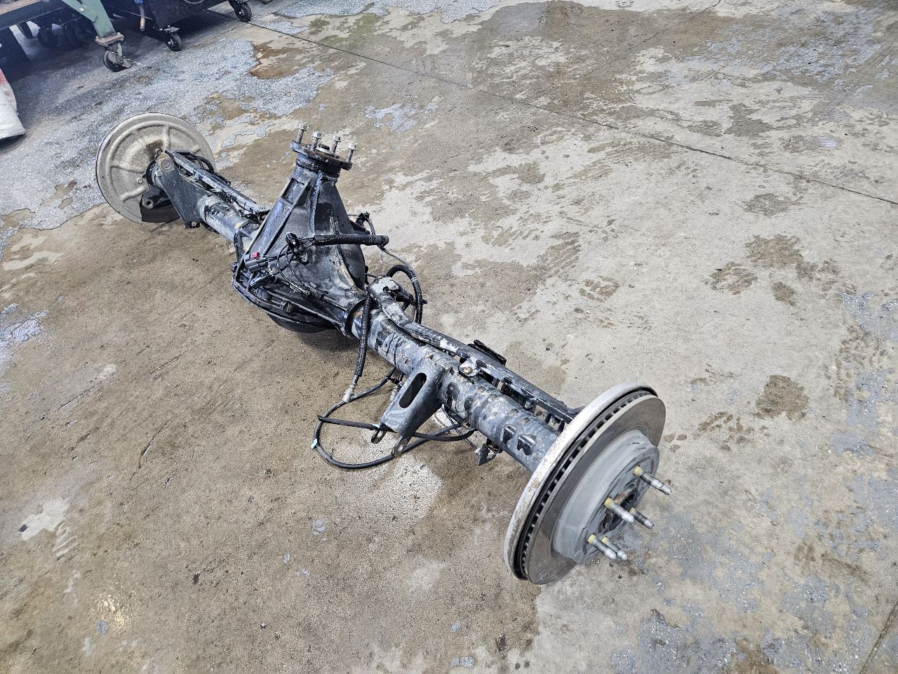 2024 SILVRDO15 ZR2 / AT4X ELECTRIC REAR AXLE 46K 32218 - image 9