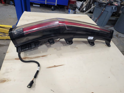 2020 ESCALAESV LH TAIL LIGHT TESTED ALL LEDS WORK 32221 - image 4