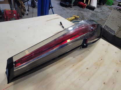 2020 ESCALAESV LH TAIL LIGHT TESTED ALL LEDS WORK 32221 - image 7