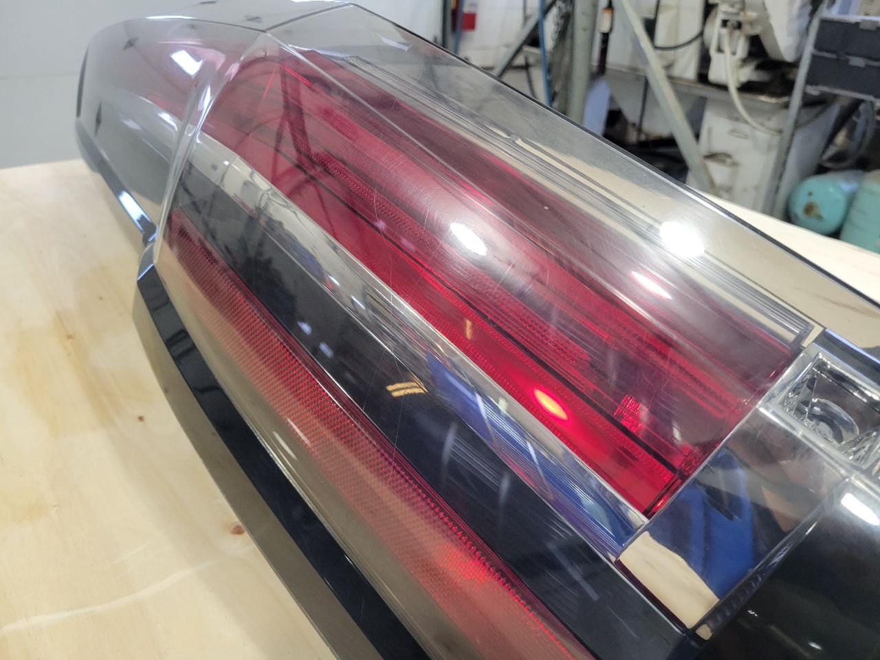 2020 ESCALAESV LH TAIL LIGHT TESTED ALL LEDS WORK 32221 - image 8