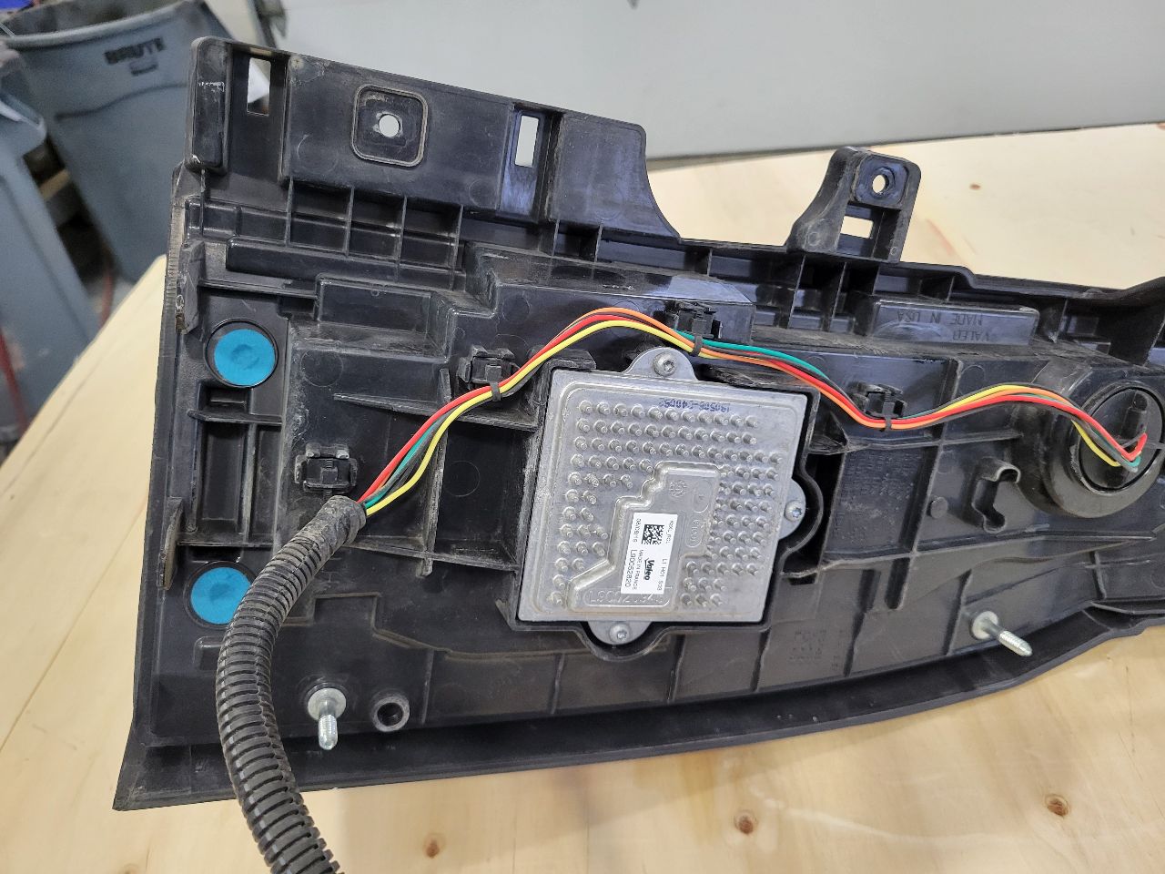 2020 ESCALAESV LH TAIL LIGHT TESTED ALL LEDS WORK 32221 - image 13