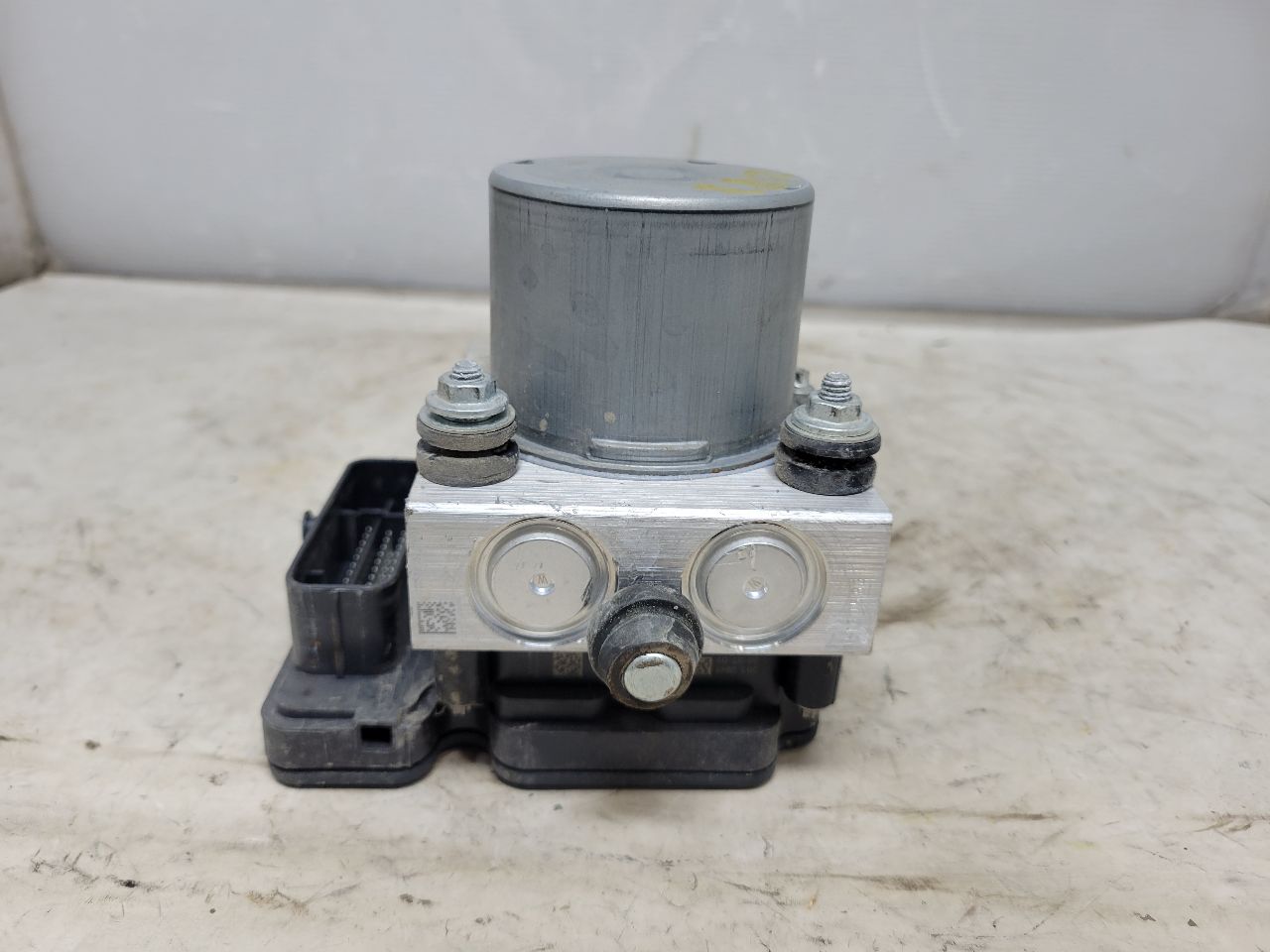 2021 CAMARO ABS BRAKE CONTROL MODULE & PUMP 10K 32222 - image 5